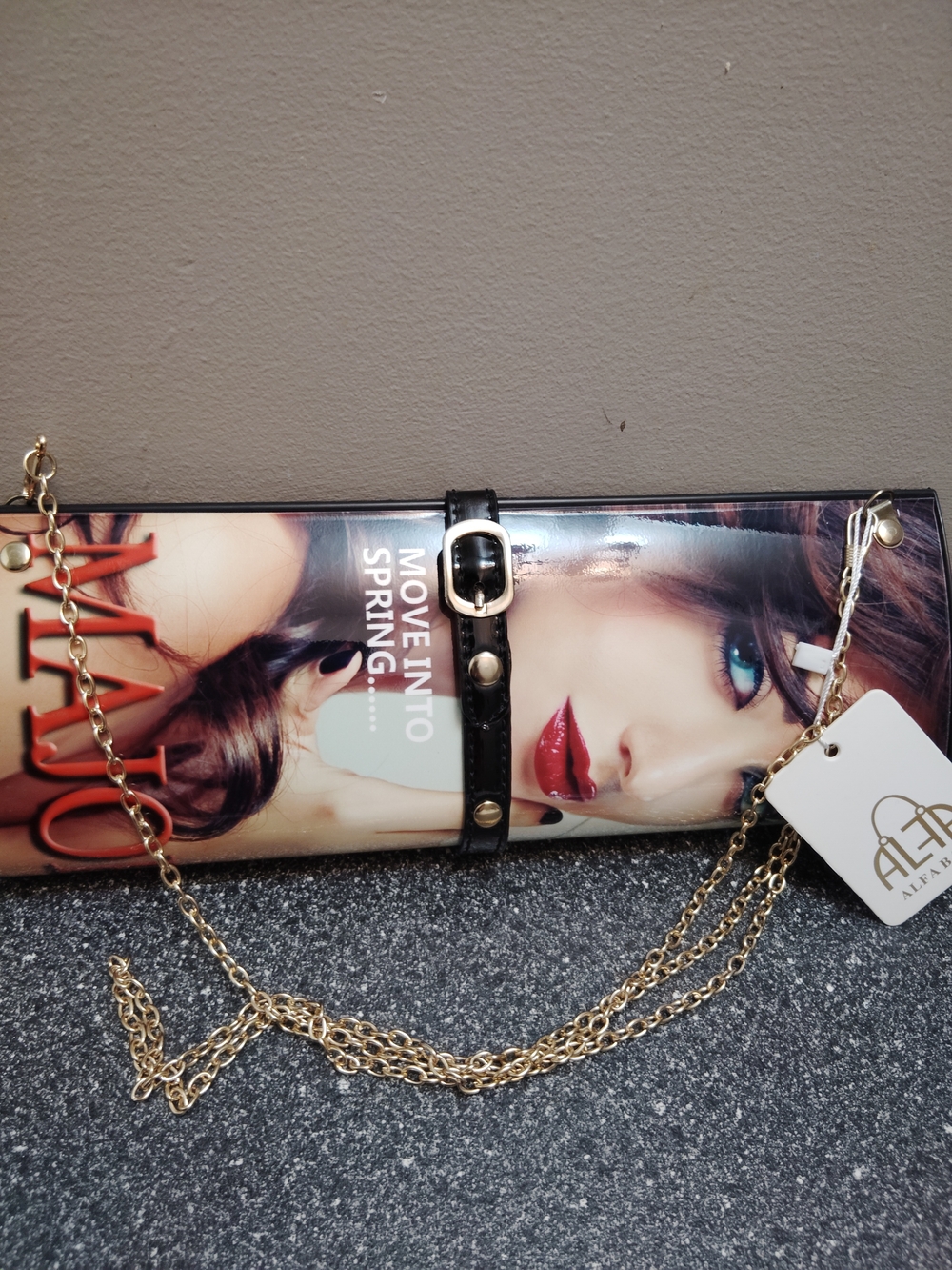 Fashion Graphic Clutch with Gold Chain Strap - Black Accent